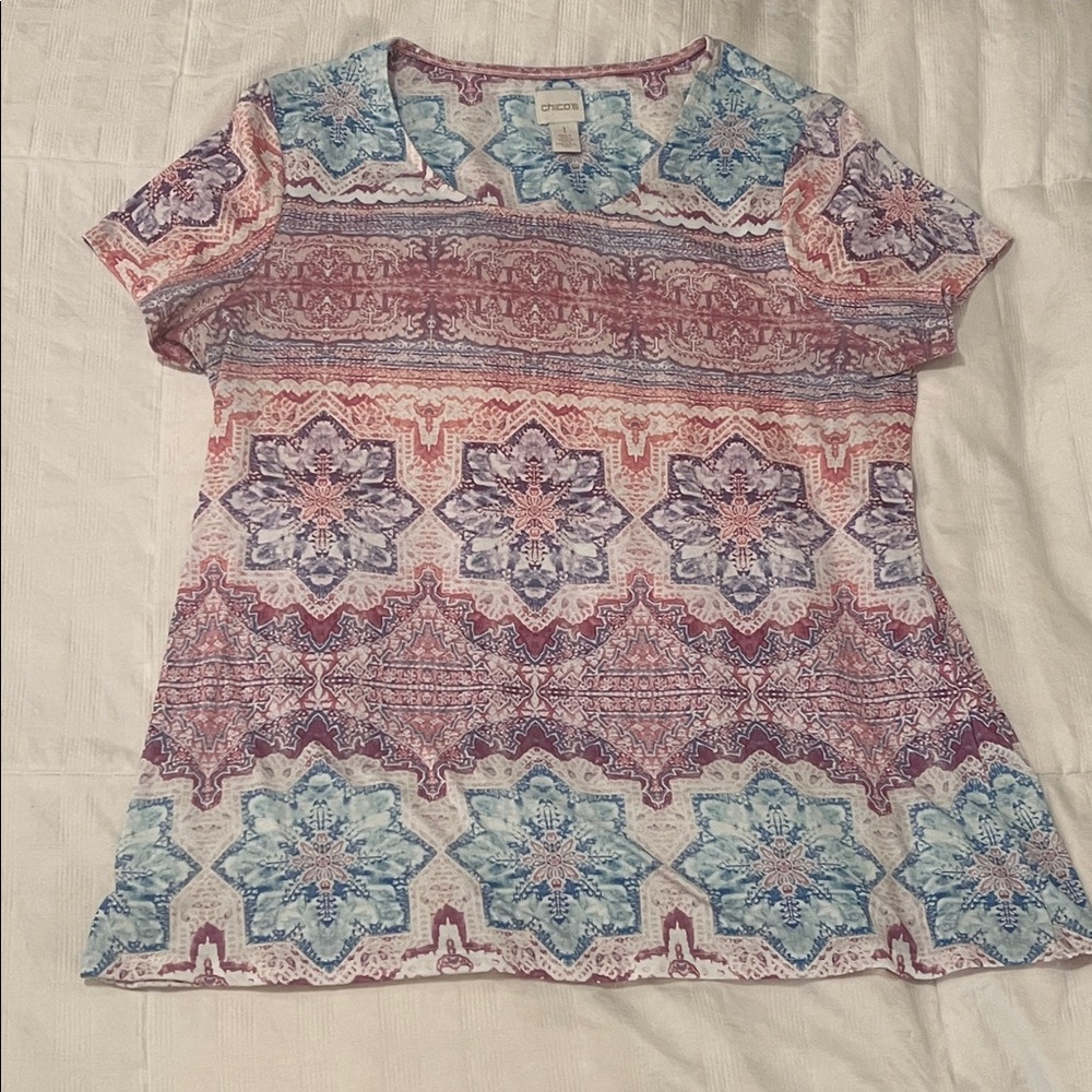Chico's Women's short sleeve floral like printed scoop neck slight flared tee 1